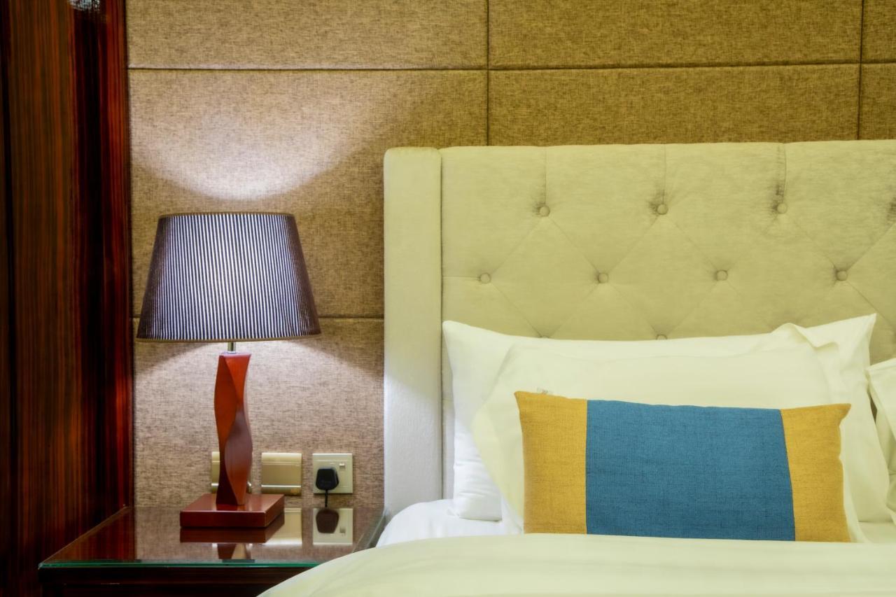 فندق هوليداي الخليج الرياض - Holiday Al Khaleej Hotel מראה חיצוני תמונה