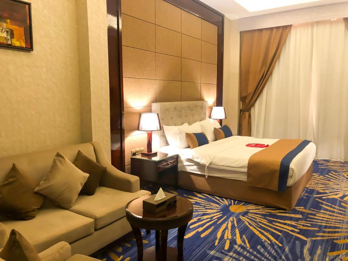 فندق هوليداي الخليج الرياض - Holiday Al Khaleej Hotel מראה חיצוני תמונה