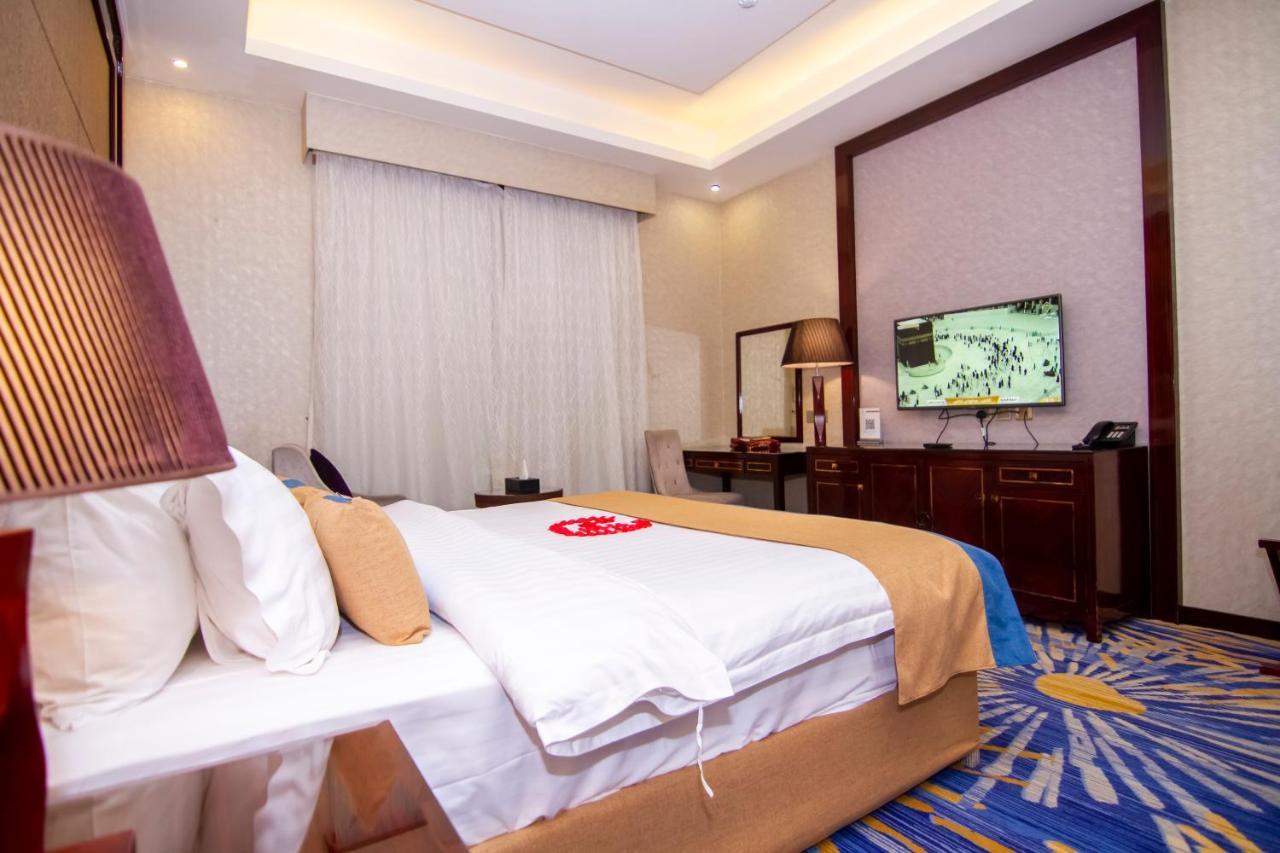 فندق هوليداي الخليج الرياض - Holiday Al Khaleej Hotel מראה חיצוני תמונה