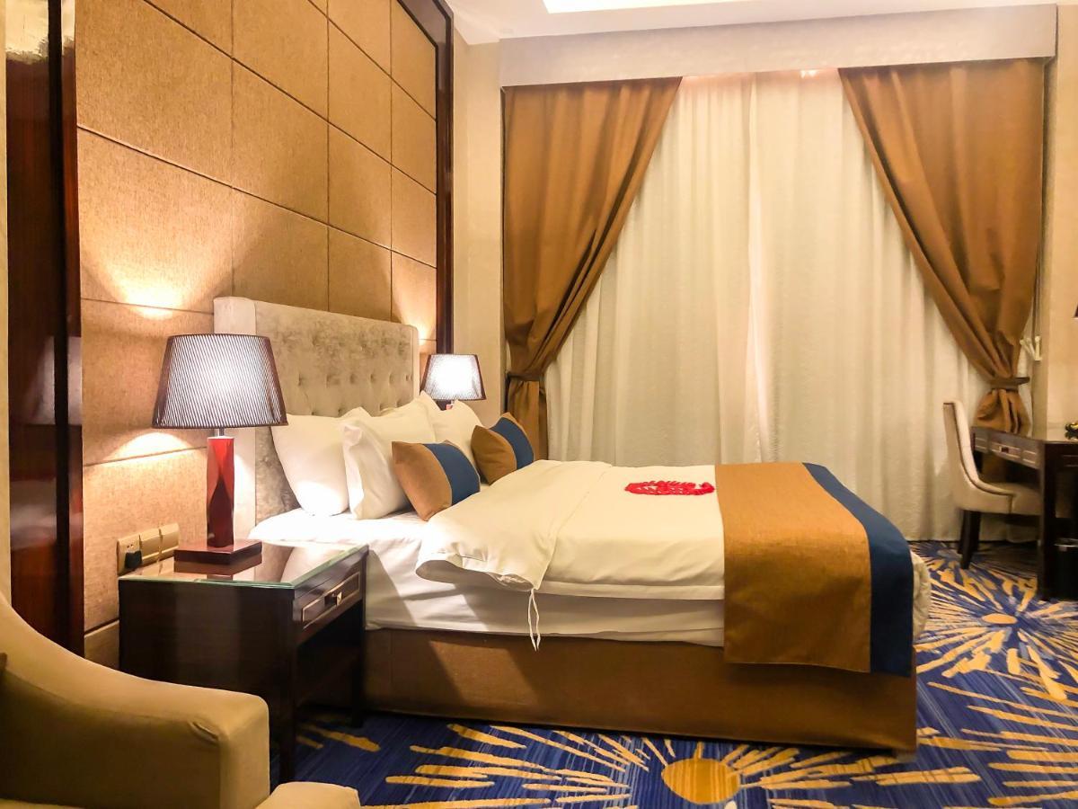 فندق هوليداي الخليج الرياض - Holiday Al Khaleej Hotel מראה חיצוני תמונה