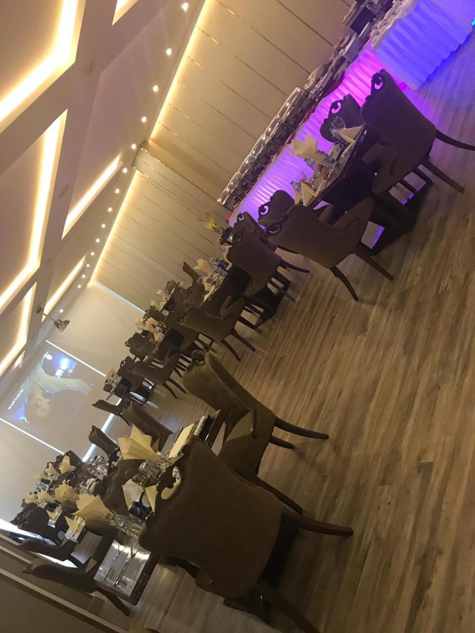 فندق هوليداي الخليج الرياض - Holiday Al Khaleej Hotel מראה חיצוני תמונה
